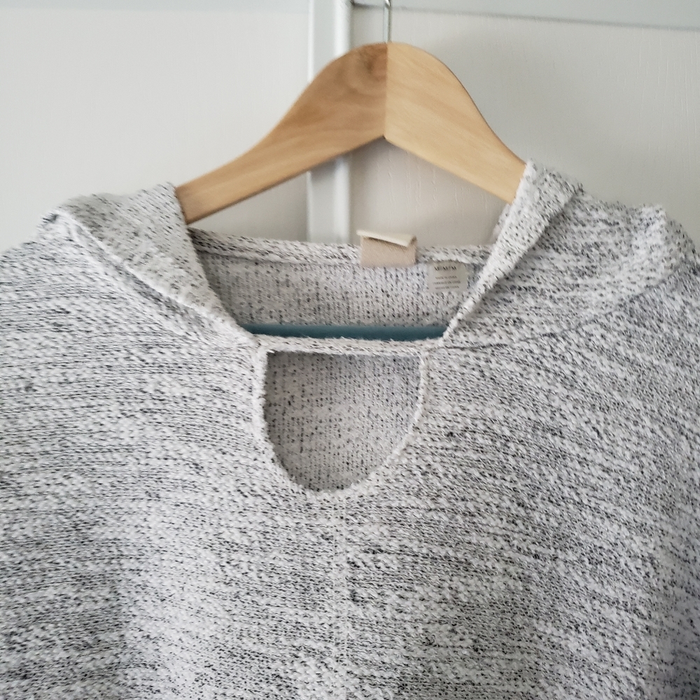 Roxy, Size Medium, Gray Hooded Pullover Sweatshir… - image 4